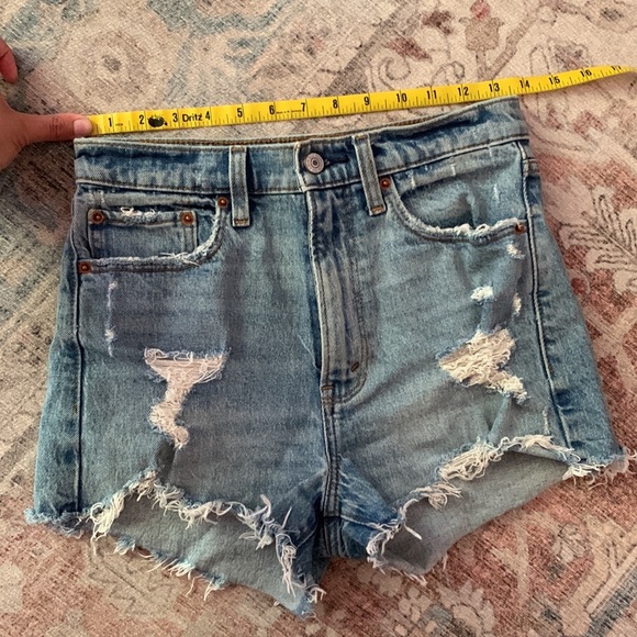 Abercrombie & Fitch Hi Rise Mom Short - Picture 2 of 5